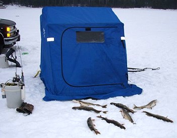 Ice Fishing Eagle River Wisconsin fishing guide walleye Eagle River in Vilas, Onieda and Forest County Wisconsin with Al Gall Wisconsin Fishing and Deer Hunting Guide Service